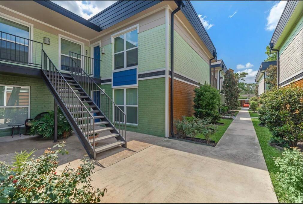 Lovely 2 Bedroom/2 Bath Houston, Heights/Galleria Екстериор снимка