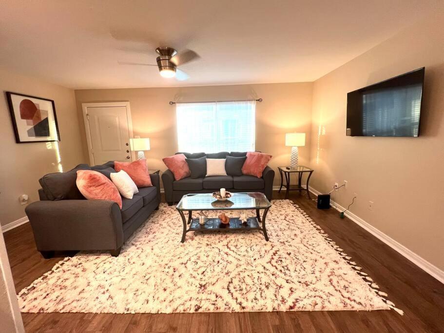 Lovely 2 Bedroom/2 Bath Houston, Heights/Galleria Екстериор снимка