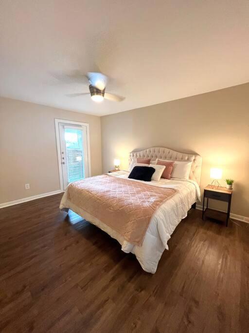 Lovely 2 Bedroom/2 Bath Houston, Heights/Galleria Екстериор снимка