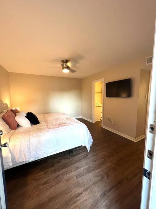 Lovely 2 Bedroom/2 Bath Houston, Heights/Galleria Екстериор снимка