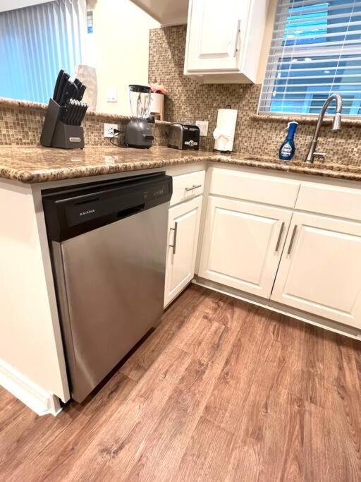 Lovely 2 Bedroom/2 Bath Houston, Heights/Galleria Екстериор снимка