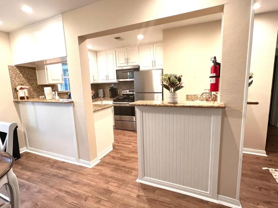 Lovely 2 Bedroom/2 Bath Houston, Heights/Galleria Екстериор снимка