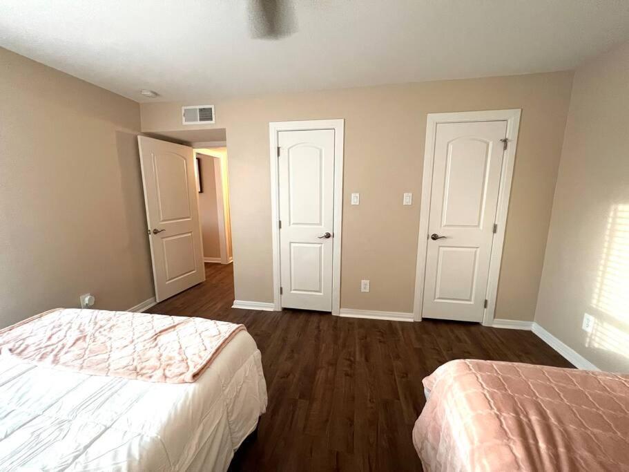 Lovely 2 Bedroom/2 Bath Houston, Heights/Galleria Екстериор снимка