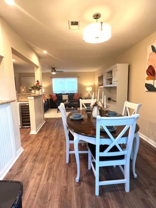 Lovely 2 Bedroom/2 Bath Houston, Heights/Galleria Екстериор снимка