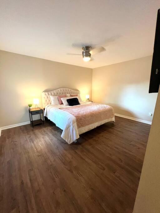 Lovely 2 Bedroom/2 Bath Houston, Heights/Galleria Екстериор снимка